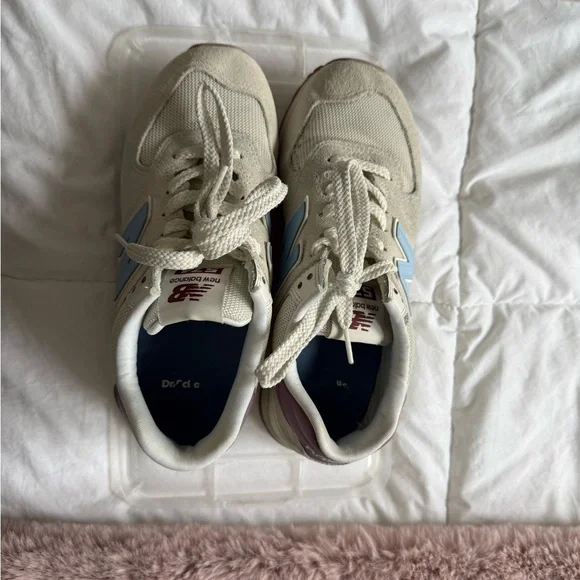 New Balance White and Blue Athletic Shoes - Picture 1 of 7